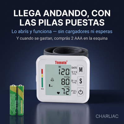 El tensiómetro llega con las pilas AAA puestas de fábrica, sin cargadores