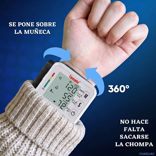 Tensiómetro de muñeca puesto sobre la chompa, sin sacarse la ropa